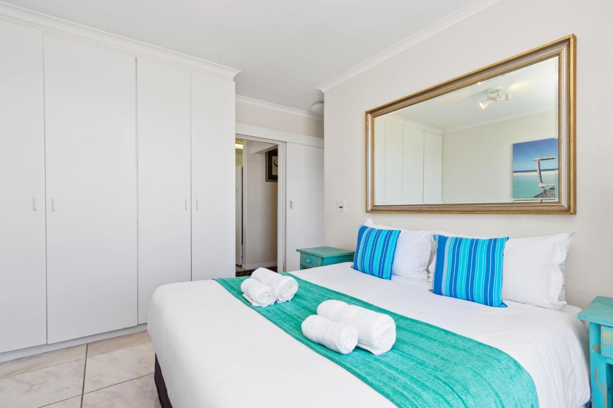Odeon Towers 810 By Host Agents
